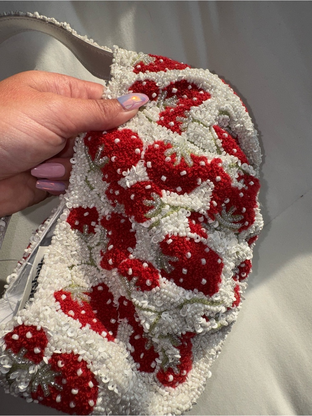 Strawberry Beaded Shoulder Bag Handmade in India New With Tags - Picture 2 of 16